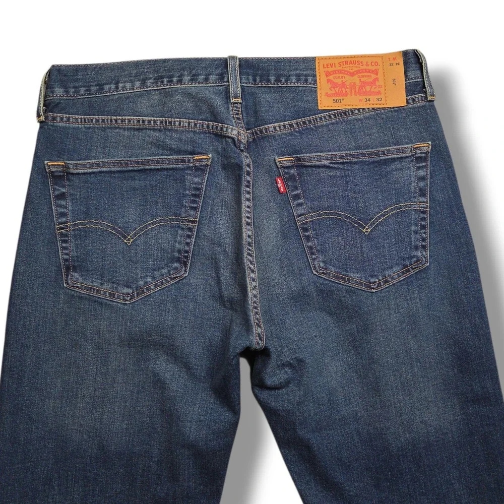 Levis 501 Jeans Mens 34 x 32 Straight Leg‎ Button Fly
